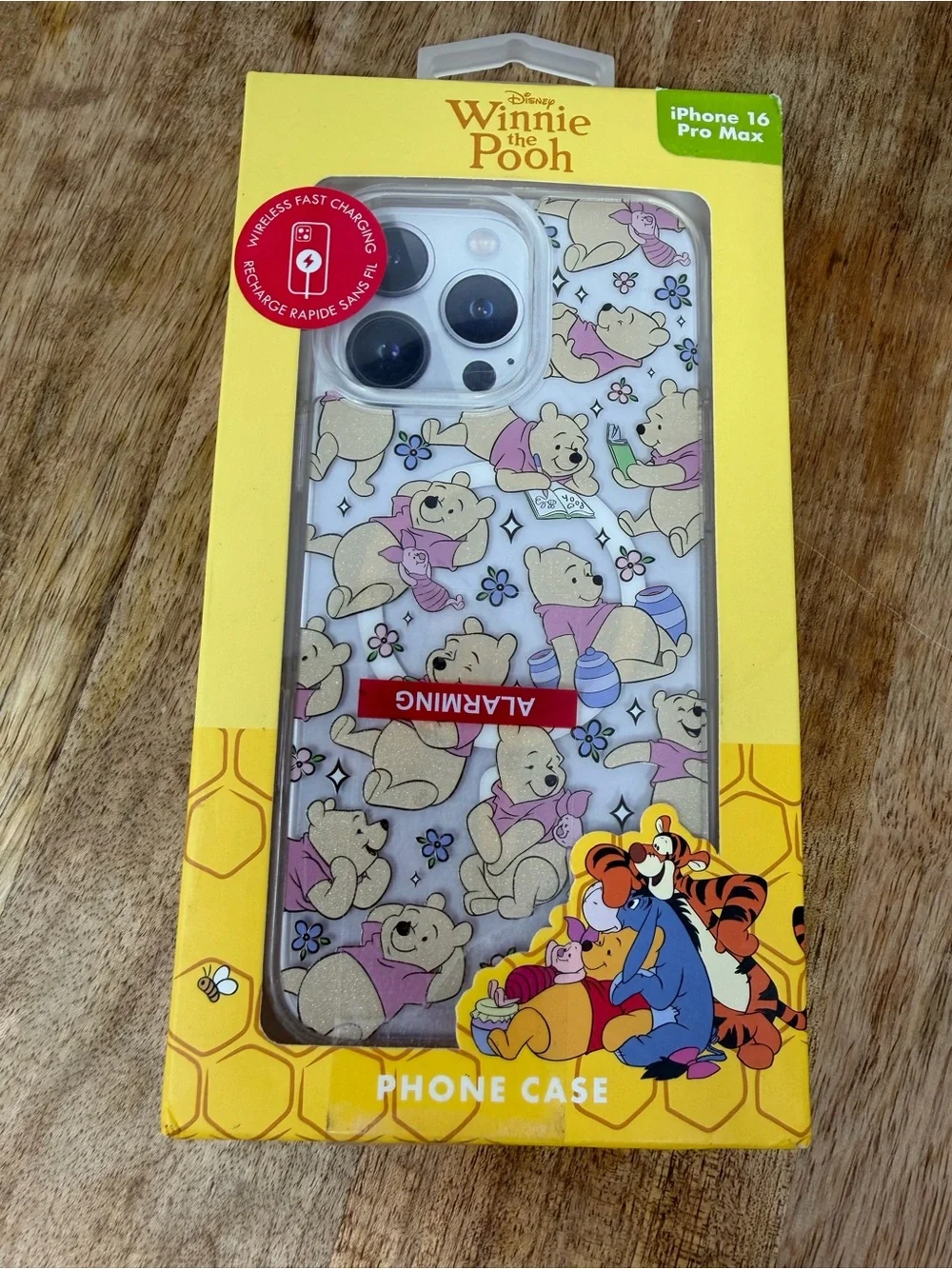 Disney Winnie the Pooh Love Hearts Valentin iPhone 16 Pro Max Case MagSafe